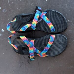 Women's rainbow tie dye chacos